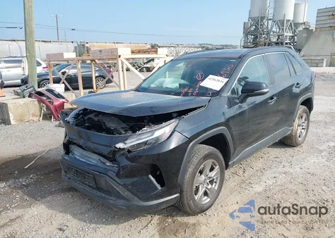 2024 Toyota Rav4 Xle z USA, uszkodzony, nr VIN 2T3W1RFVXRW309689